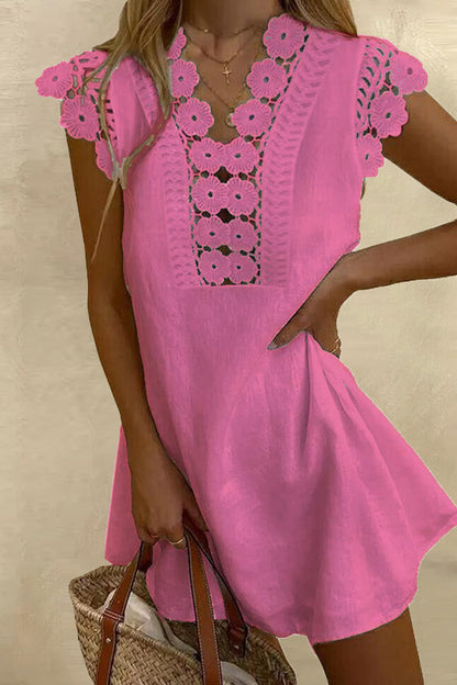 Effortlessly Elegant Dress with a Timeless Design