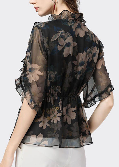 Sophisticated Blouse with a Clean Classic Look