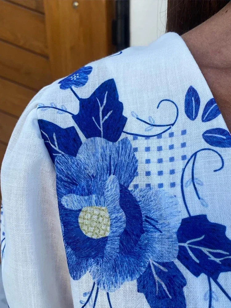 Classic Vintage Blouse with a Flattering Fit