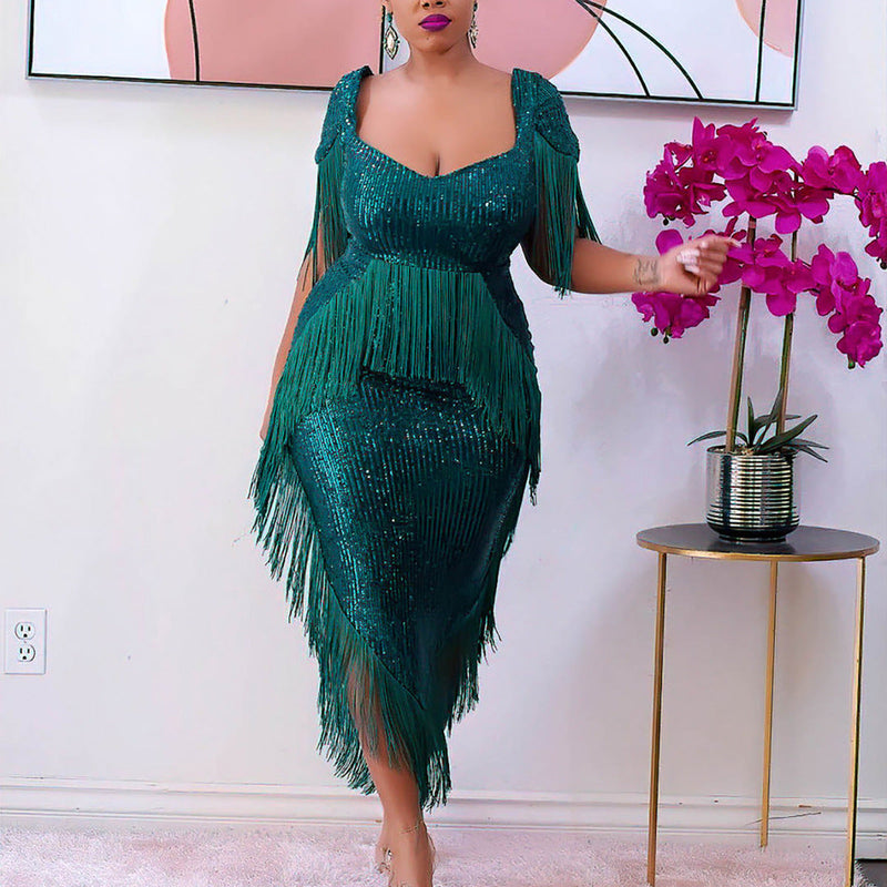 Beautifully Finished Dress in a Timeless Design