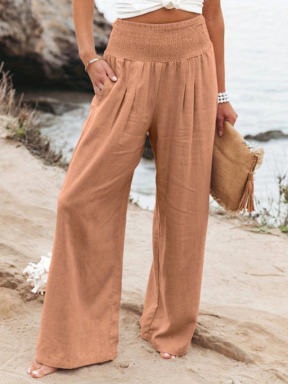 Well Tailored Trousers with a Graceful Silhouette