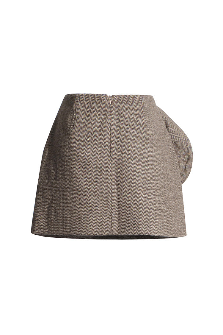 Gracefully Styled Garment for Any Occasion
