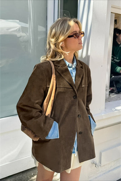 Elegantly Styled Coat for Everyday Wear