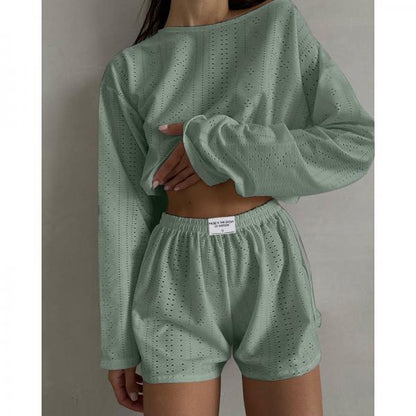 Beautifully Finished Pullover in a Timeless Design
