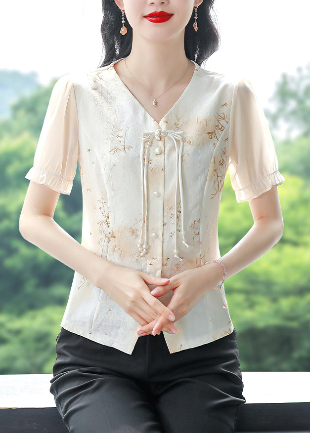 Classic Vintage Shirt with a Flattering Fit