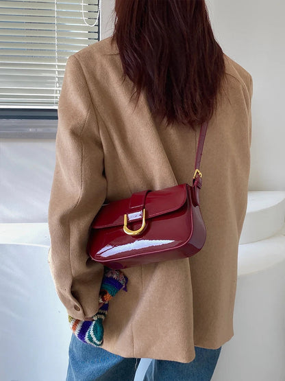 Sophisticated Bag with a Clean Classic Look