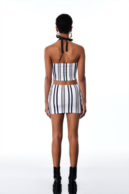 Sophisticated Garment with a Clean Classic Look