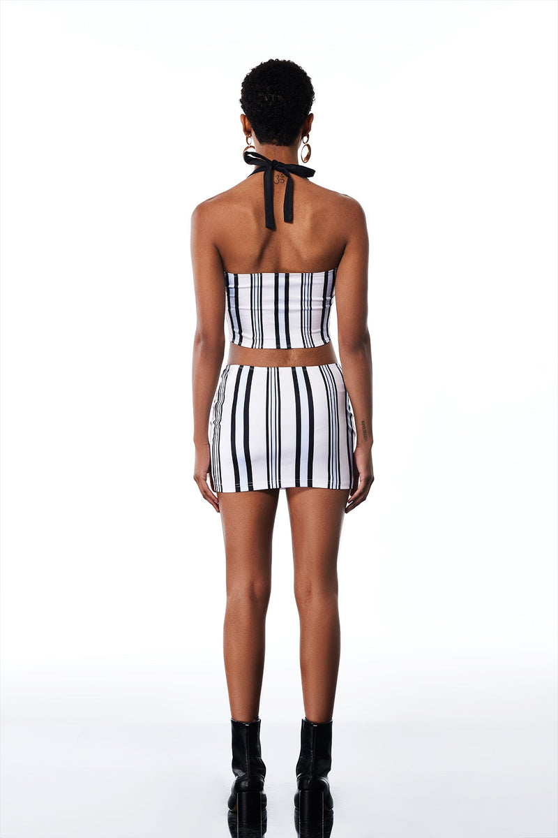 Sophisticated Garment with a Clean Classic Look