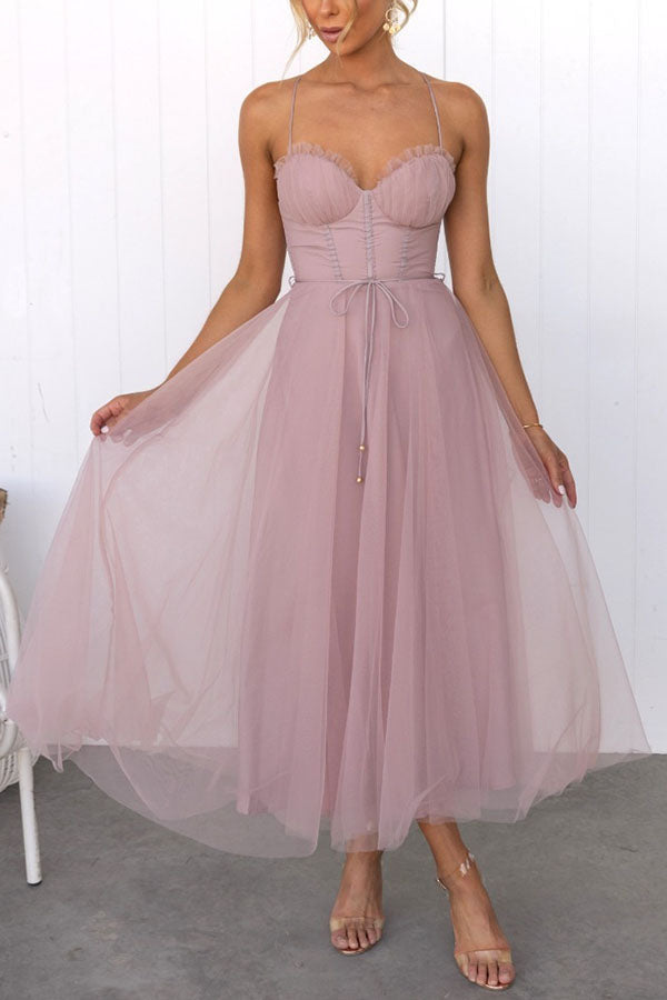 Gracefully Styled Dress for Any Occasion