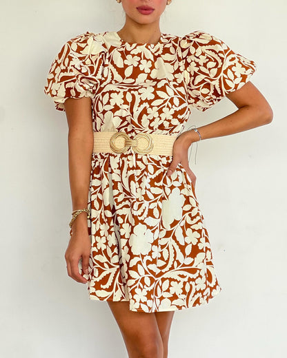 Sophisticated Dress with a Clean Classic Look