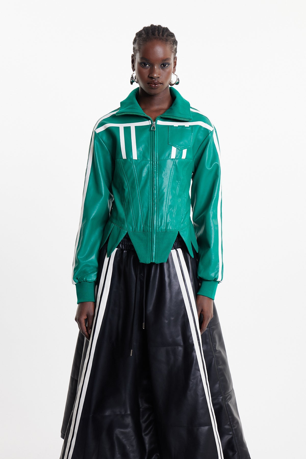Well Tailored Jacket with a Graceful Silhouette