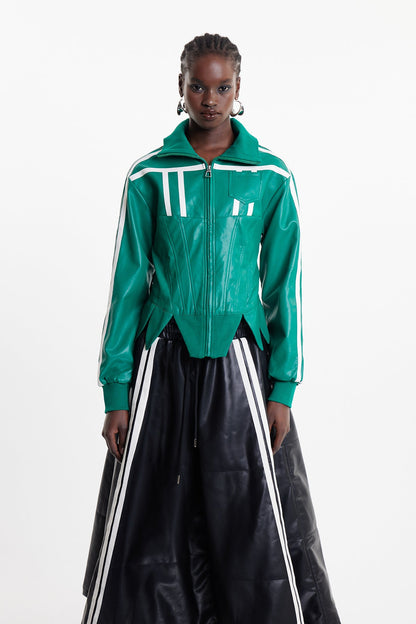 Well Tailored Jacket with a Graceful Silhouette