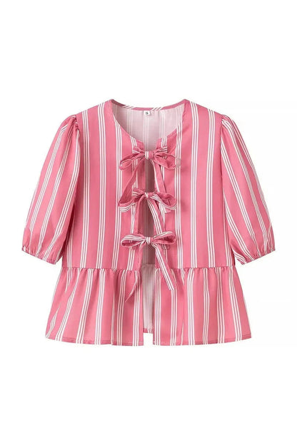 Effortlessly Elegant Blouse with a Timeless Design