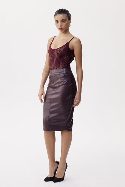 Well Tailored Garment with a Graceful Silhouette