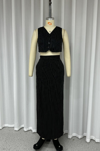 Effortlessly Elegant Garment with a Timeless Design