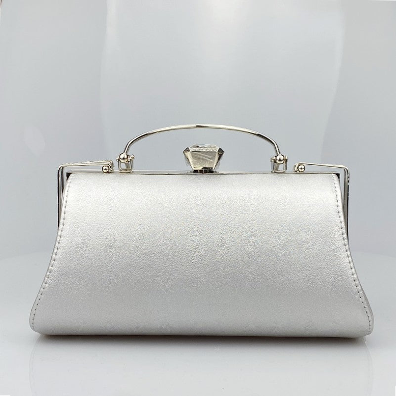 Beautifully Finished Bag in a Timeless Design