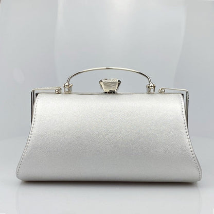 Beautifully Finished Bag in a Timeless Design