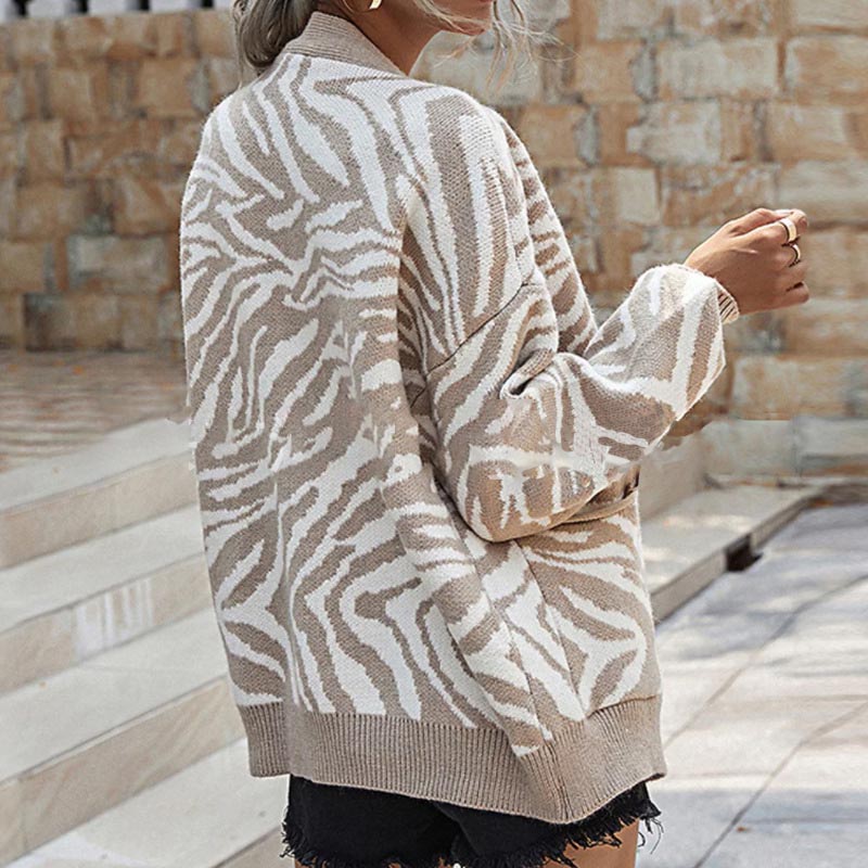 Beautifully Finished Cardigan in a Timeless Design