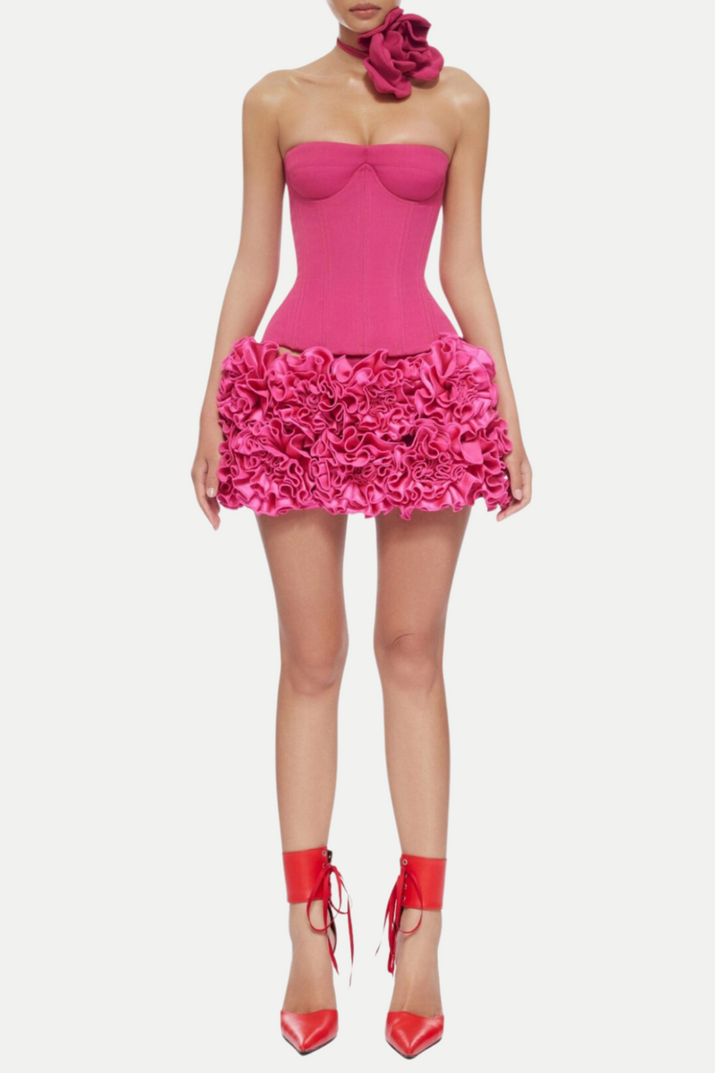 Gracefully Styled Garment for Any Occasion