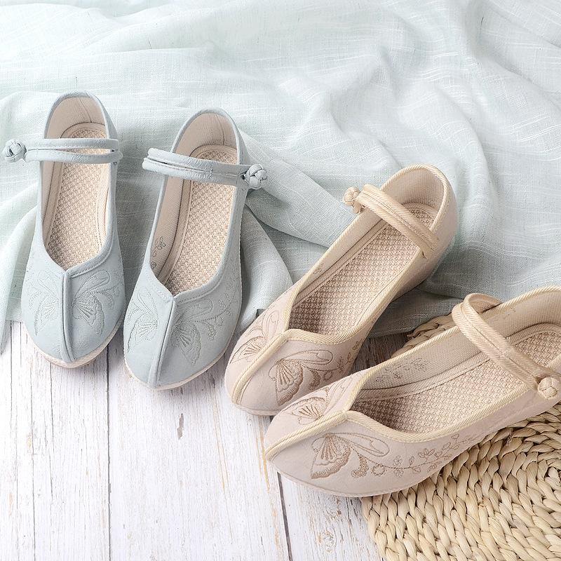 Sophisticated Heels with a Clean Classic Look