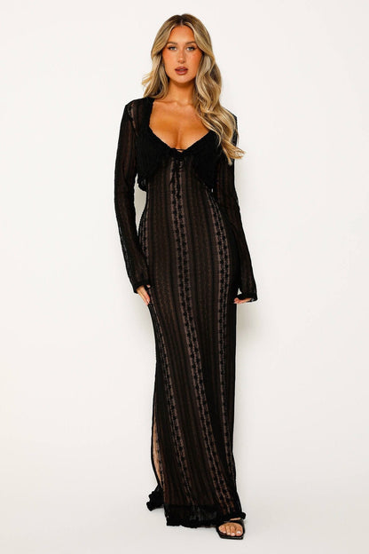 Well Tailored Garment with a Graceful Silhouette