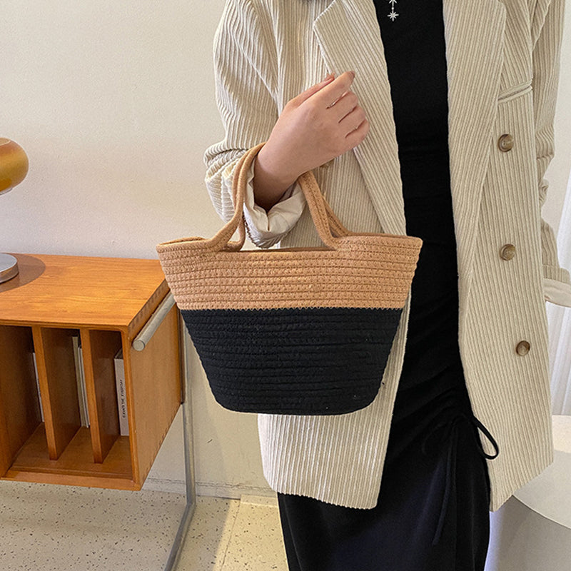 Effortlessly Elegant Bag with a Timeless Design