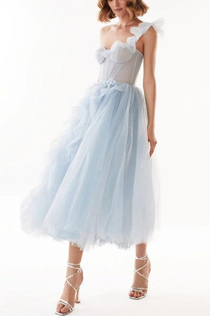 Beautifully Crafted Dress in a Classic Style
