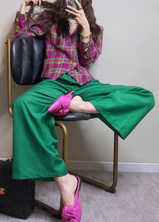 Effortlessly Elegant Pants with a Timeless Design