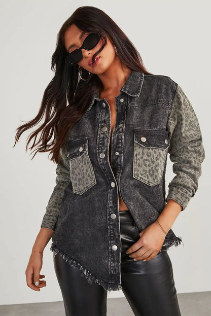 Well Tailored Jacket with a Graceful Silhouette