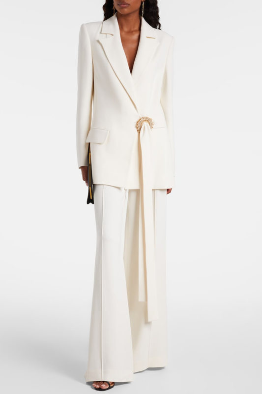 Well Tailored Pants with a Graceful Silhouette