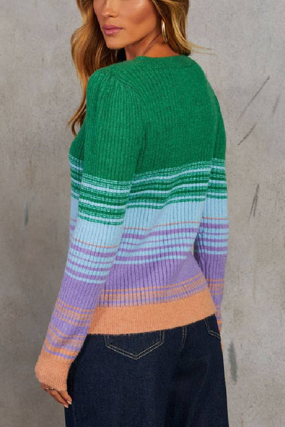 Effortlessly Elegant Sweater with a Timeless Design