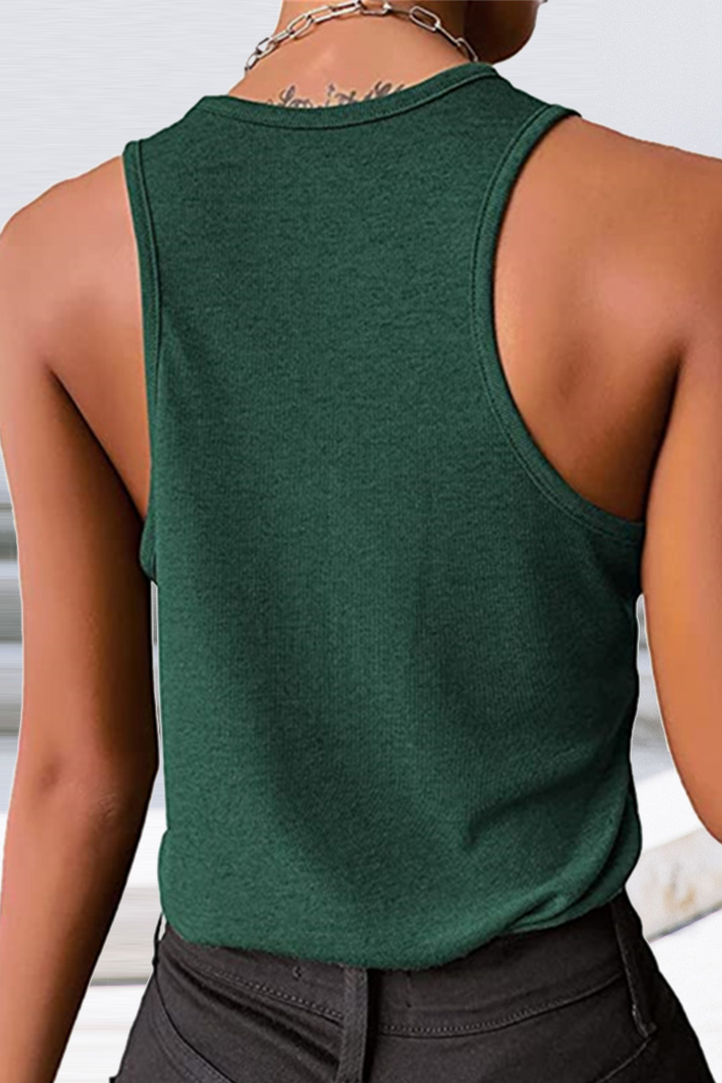 Well Tailored Top with a Graceful Silhouette