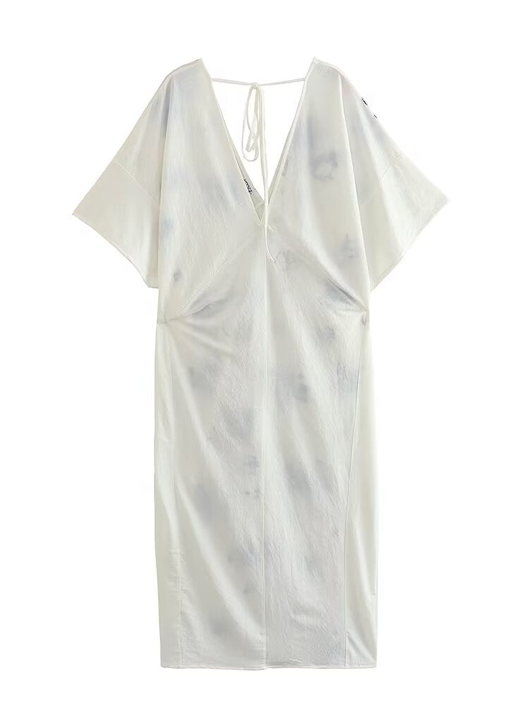 A Vintage Style Dress with Delicate Timeless Details