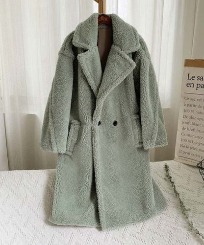 Elegantly Styled Coat for Everyday Wear