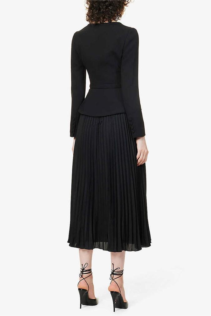 Sophisticated Dress with a Clean Classic Look