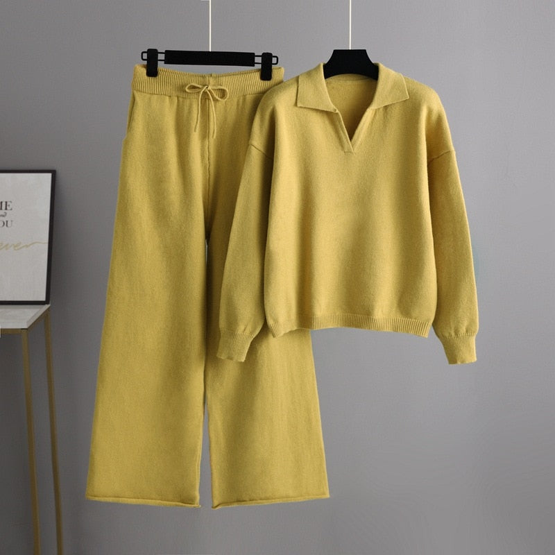 Classic Vintage Sweater with a Flattering Fit