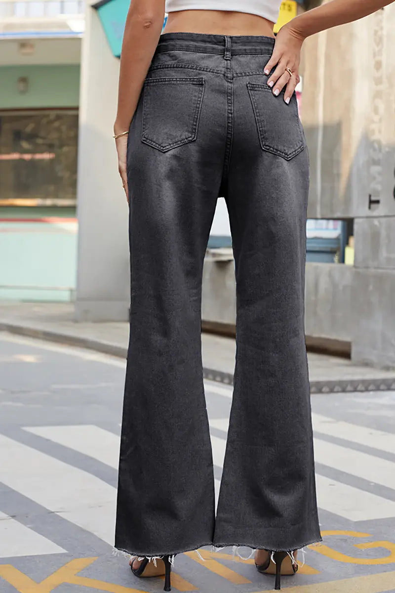 Effortlessly Elegant Garment with a Timeless Design