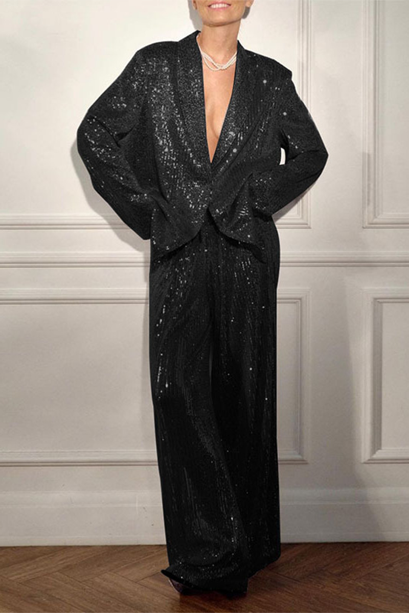 Effortlessly Elegant Garment with a Timeless Design