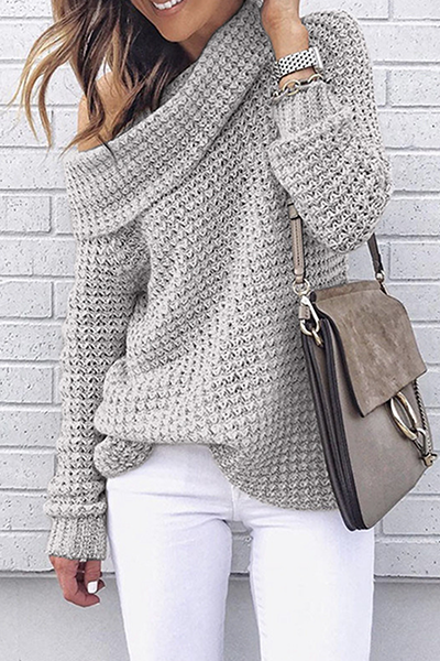 Well Tailored Sweater with a Graceful Silhouette