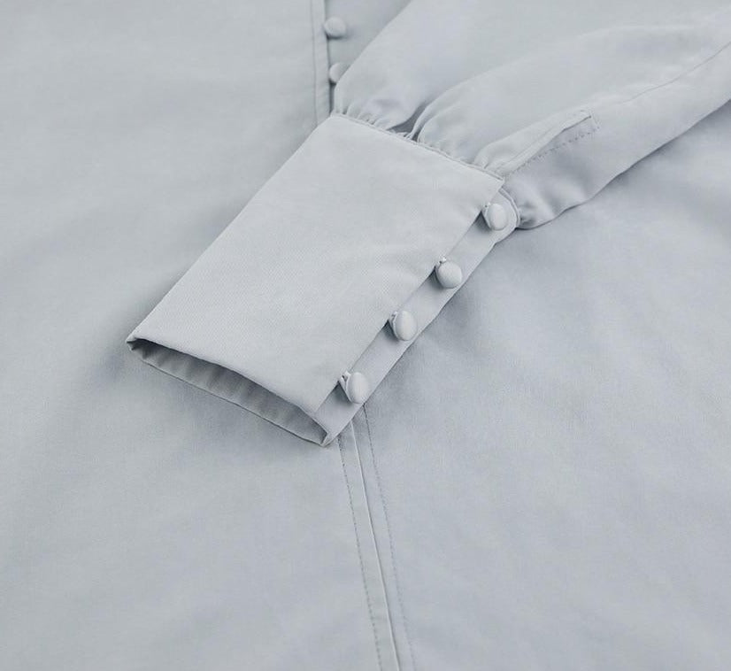 Effortlessly Elegant Blouse with a Timeless Design