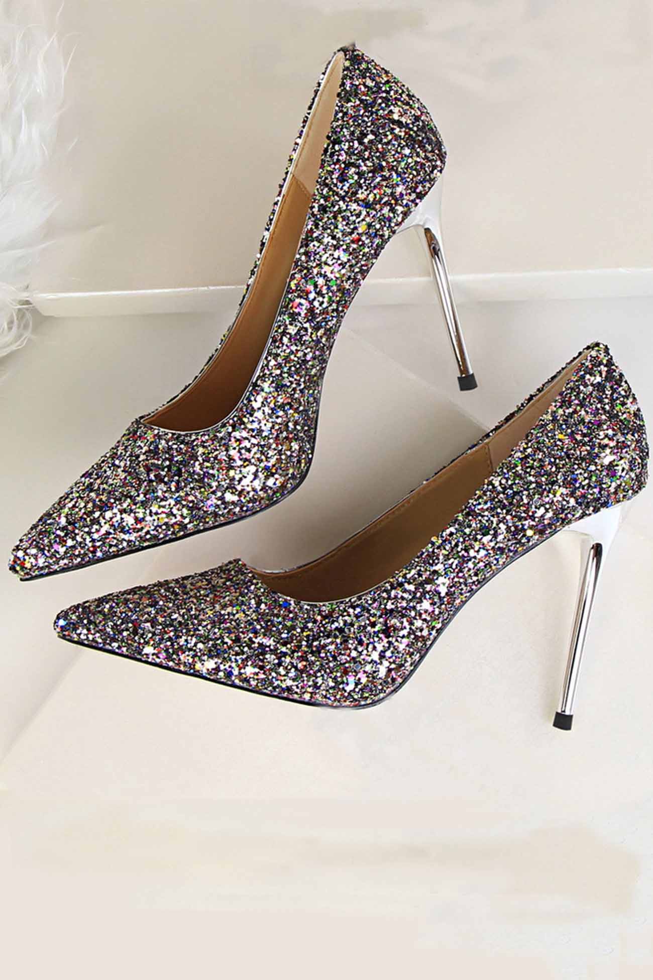 Classic Vintage Heels with a Flattering Fit