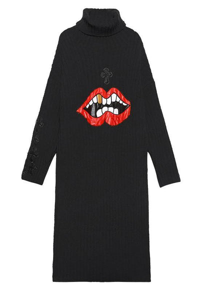 Well Tailored Sweater with a Graceful Silhouette