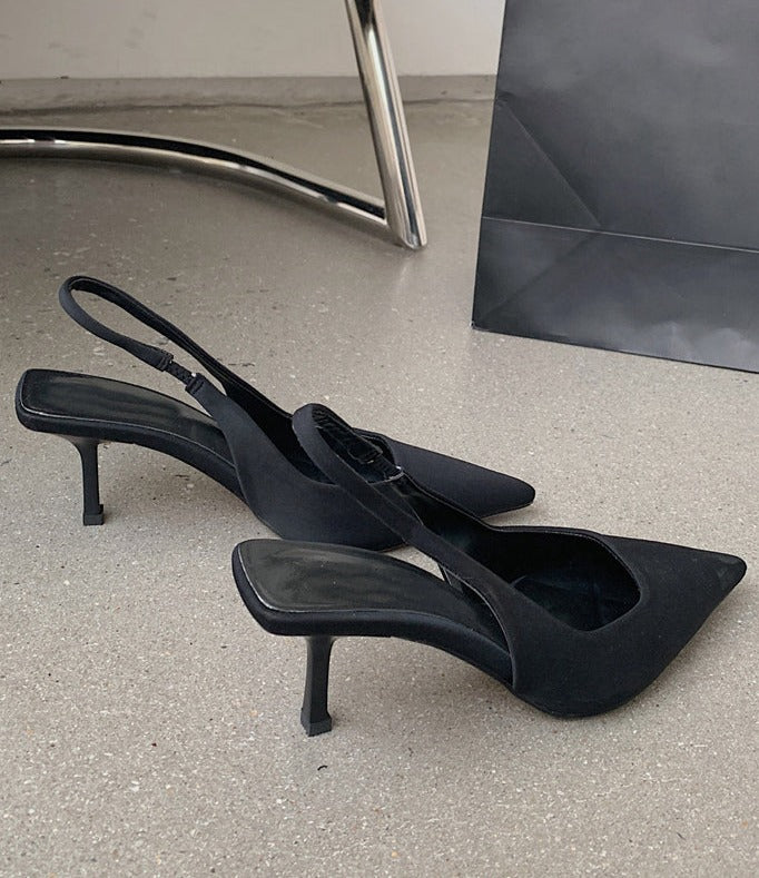 A Vintage Style Heels with Delicate Timeless Details