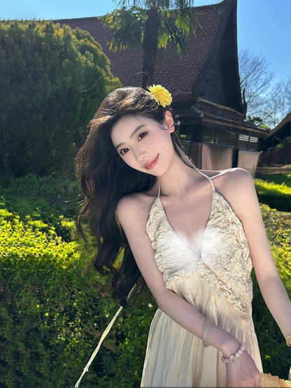 Effortlessly Elegant Dress with a Timeless Design
