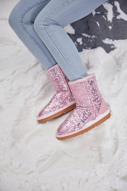 Beautifully Finished Boots in a Timeless Design