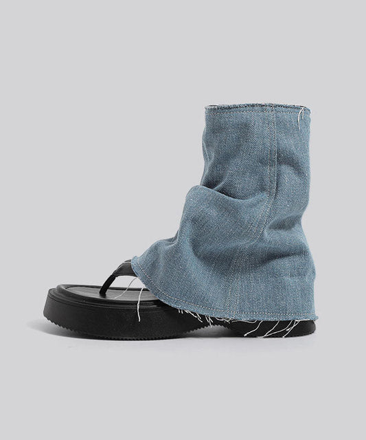 Well Tailored Boots with a Graceful Silhouette