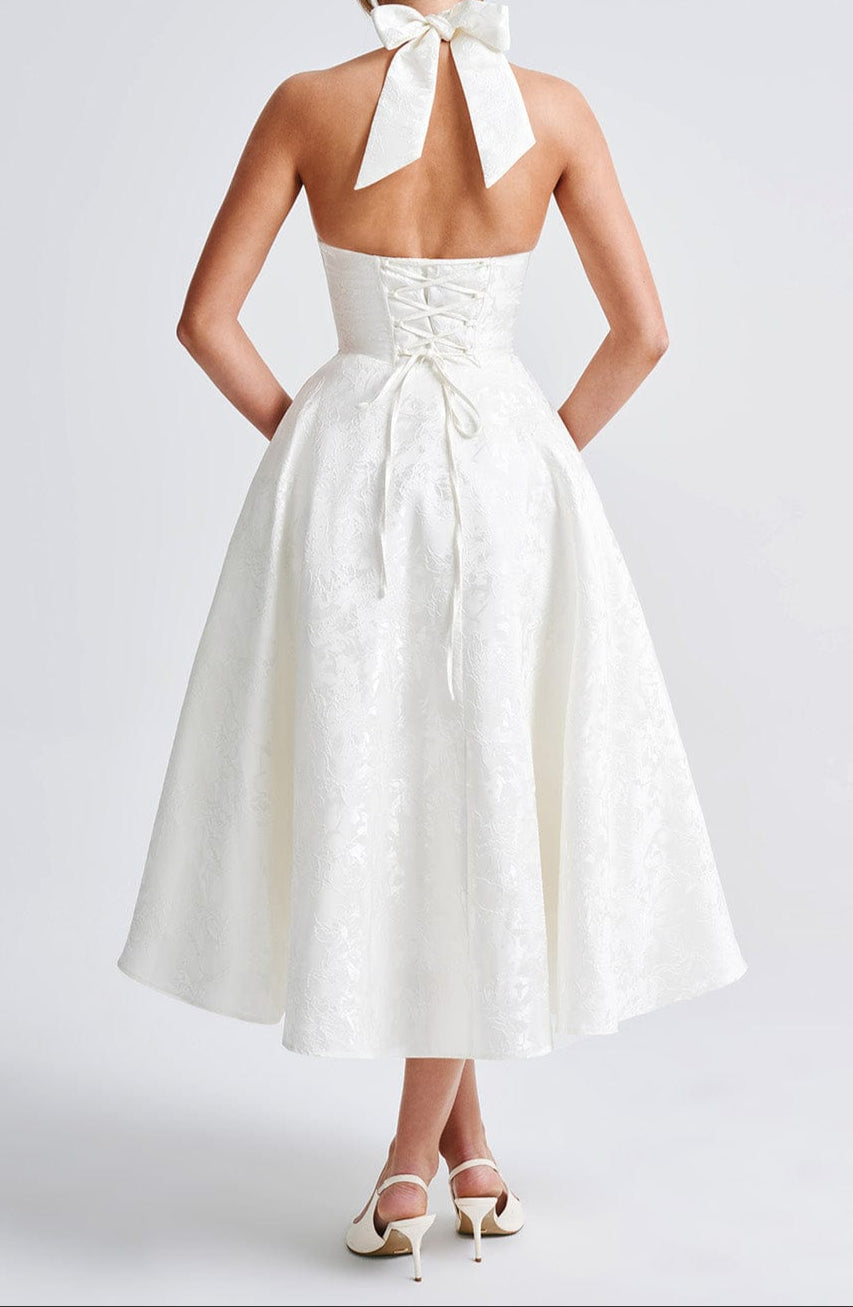 Polished Dress with an Effortless Classic Look
