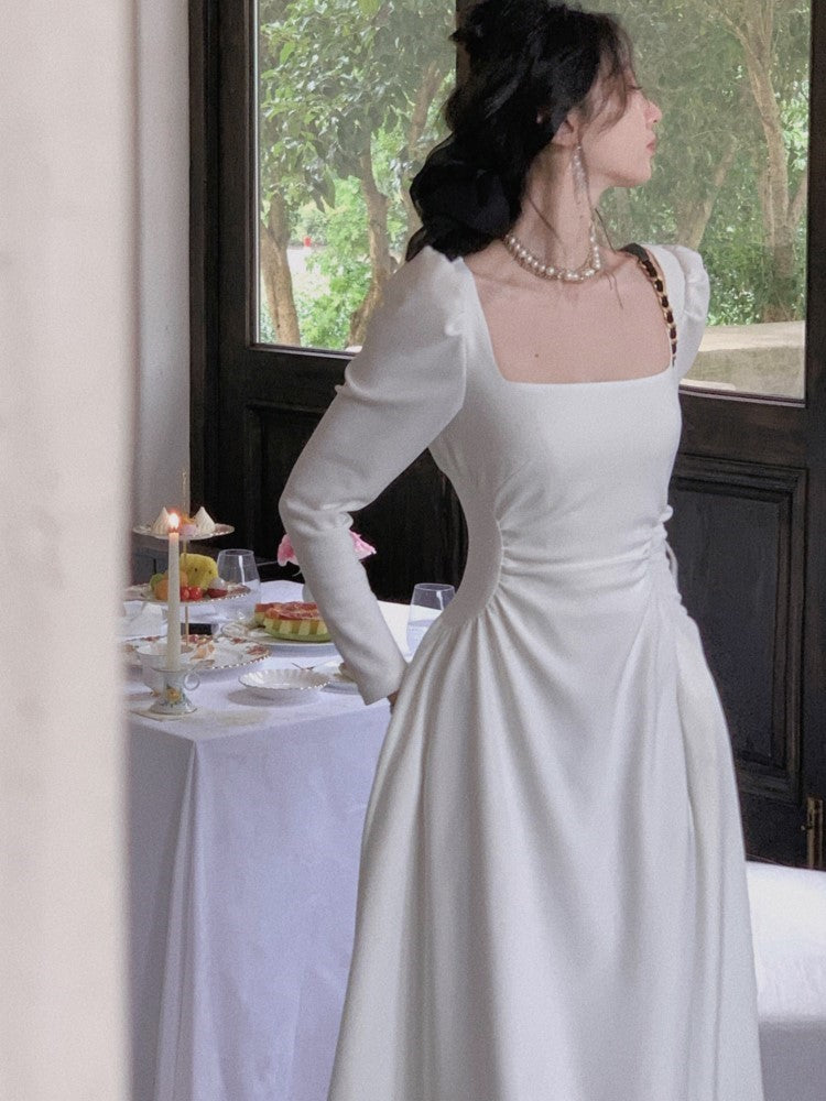 Beautifully Crafted Dress in a Classic Style