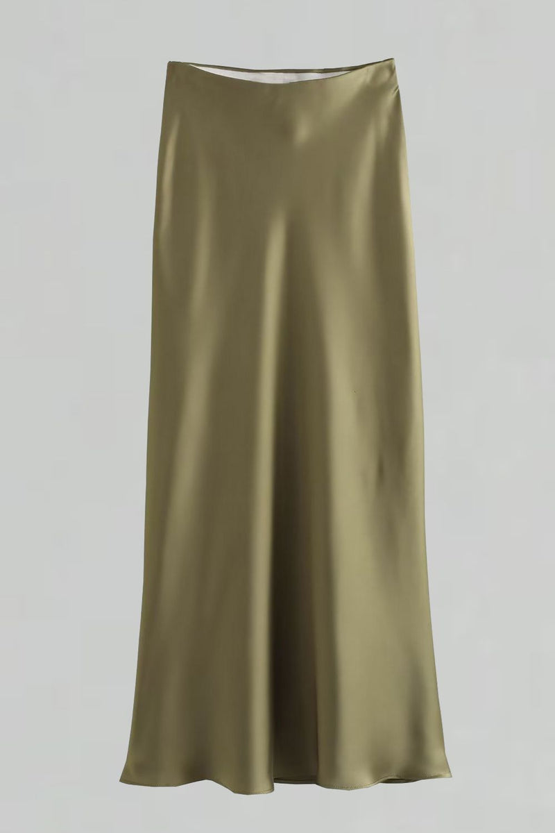 Effortlessly Elegant Garment with a Timeless Design