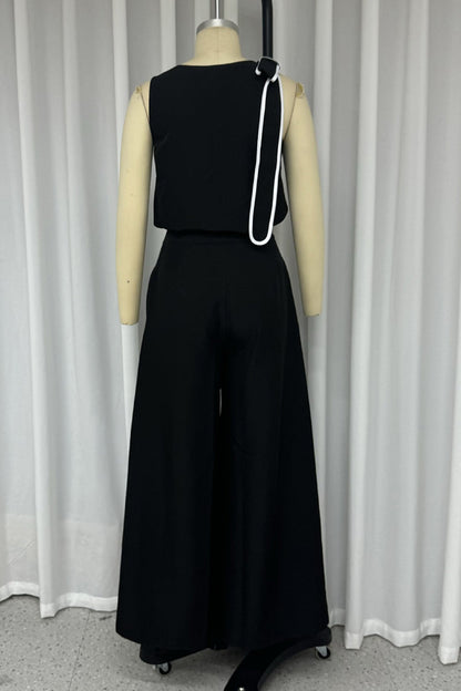 Effortlessly Elegant Garment with a Timeless Design